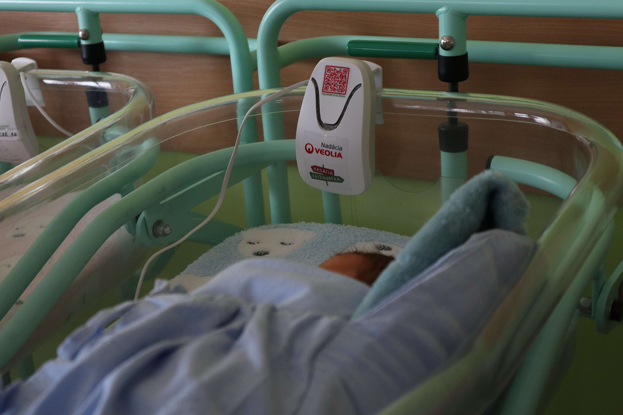 Fakultná nemocnica s poliklinikou Žilina dostala darom monitory dychu.